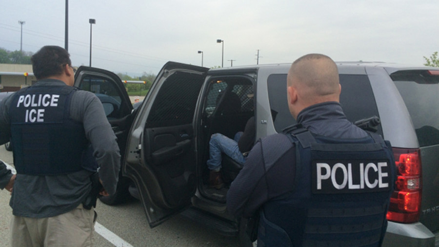 ICE gearing up for war? US immigration agency runs assault rifle training, doubles M4 arsenal