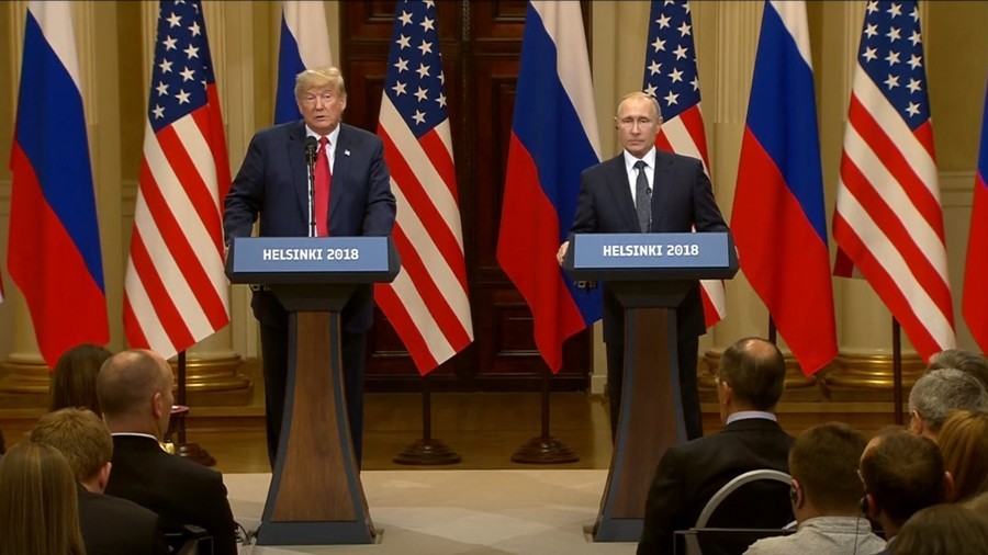 Meddling, diplomacy & football: Highlights of Putin-Trump summit in Helsinki (VIDEOS) 