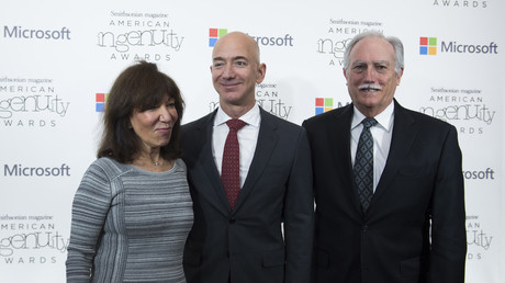 Jeff Bezos' parents may be ridiculously rich on 12,000,000% return on early Amazon investment