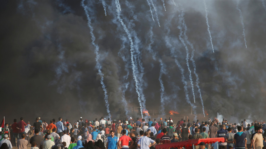 Gaza border protest: 25 Palestinians injured by Israeli army using live fire and tear gas