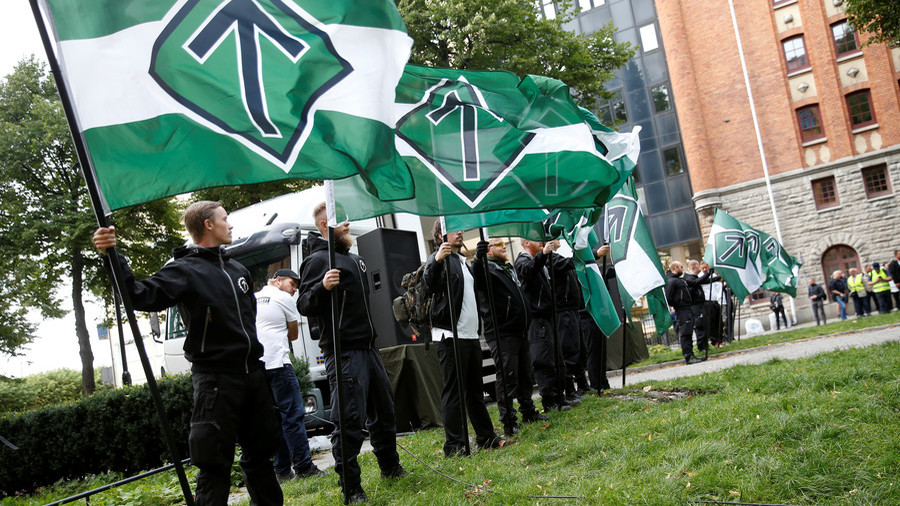 ‘Misinformed’ v ‘braindead’? Swedish neo-Nazi rally & counter-protesters call each other out (VIDEO)