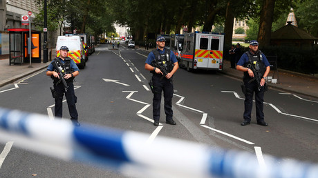 Crash at London’s Parliament treated as terrorist incident – Met police