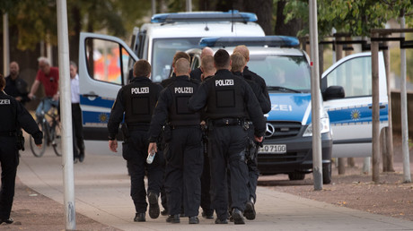 Saxony police suspected of far-right links after leak of warrant for Chemnitz murder suspect