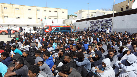 Hundreds of migrants stranded in Libyan camps without food due to fighting – reports