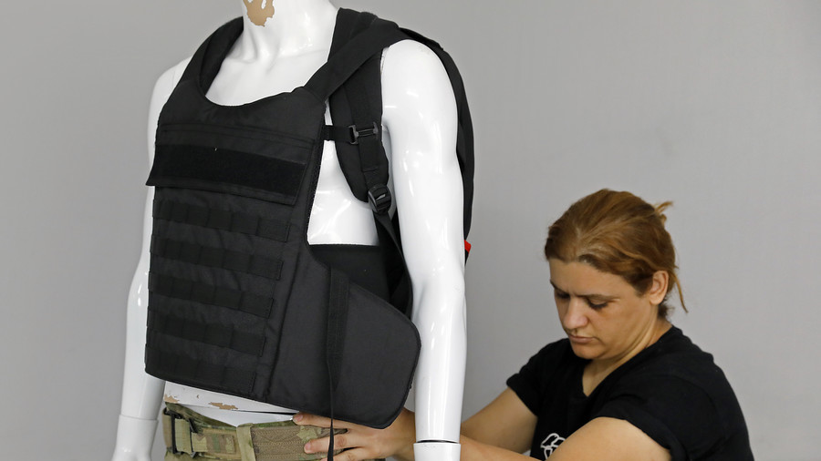 Battleground school: Israeli company makes bulletproof backpacks for US market (VIDEO)