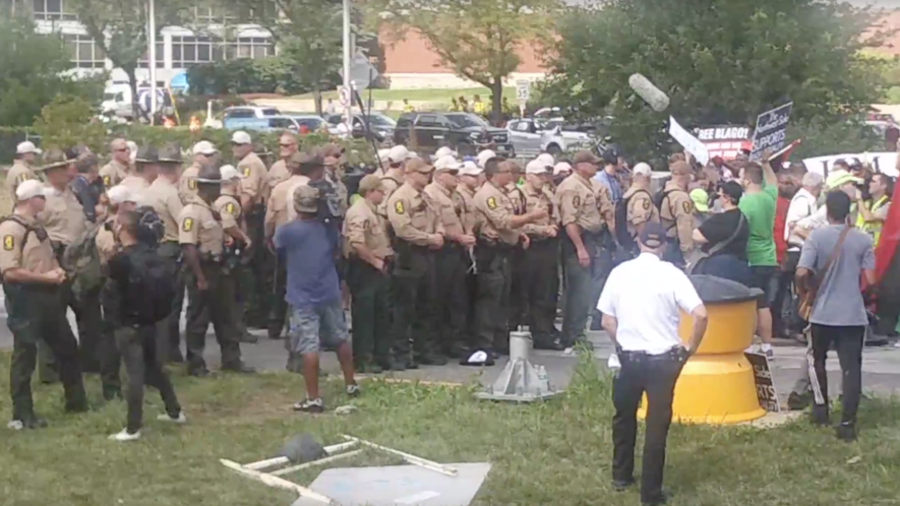 Chicago anti-violence activists detained & fined in ‘respectful’ standoff with authorities (VIDEOS)