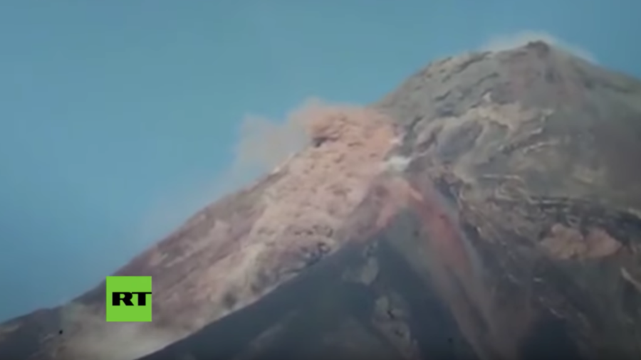 Guatemala’s deadly & unstable volcano triggers massive pyroclastic avalanche (VIDEO)