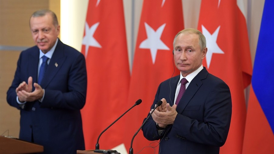 Putin & Erdogan agree Idlib buffer zone to avert new Syria crisis