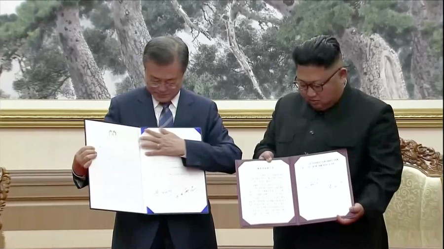Korean defense chiefs sign ‘military pact’ after Kim & Moon adopt denuclearization roadmap