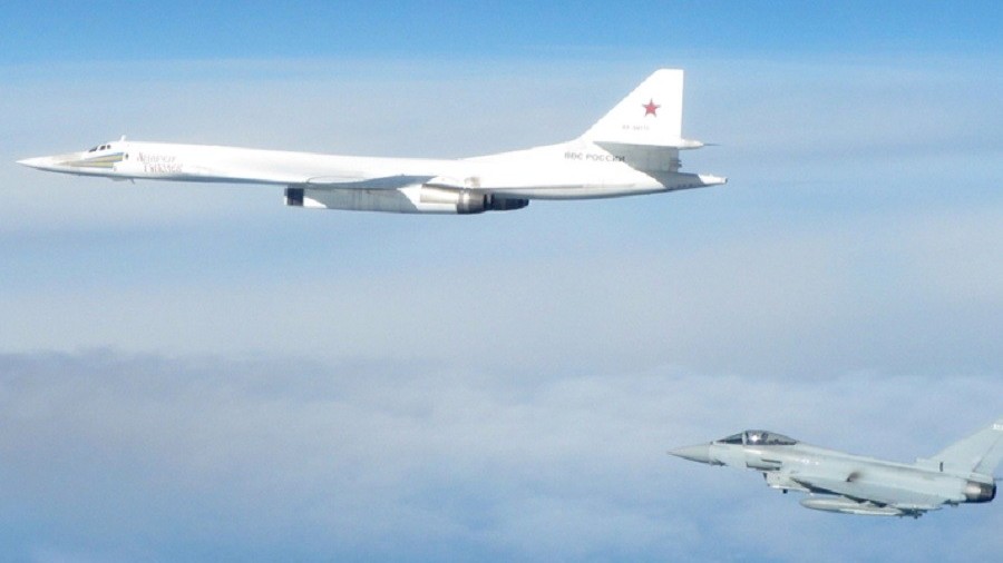 UK boasts of securing its skies from ‘aggression’… by peeking at Russian bombers in int’l airspace