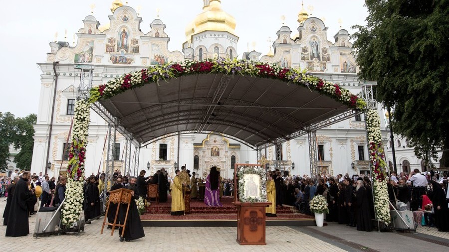 Schism of Orthodoxy in Ukraine deepens as Constantinople greenlights independent church