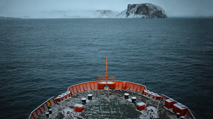Russian Arctic sea route shipping more than quadruples in 5 years