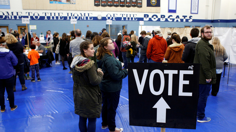 All over US, polling places freeze when faced with the unexpected: voters