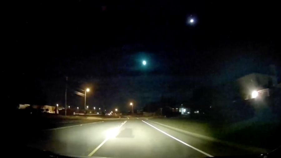 Bright fireball lights up Texas night sky (VIDEOS) — RT USA News