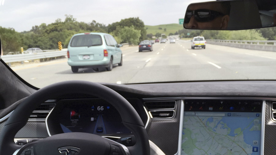 Tesla travels 7 miles with driver asleep at the wheel, cops forced to take emergency action
