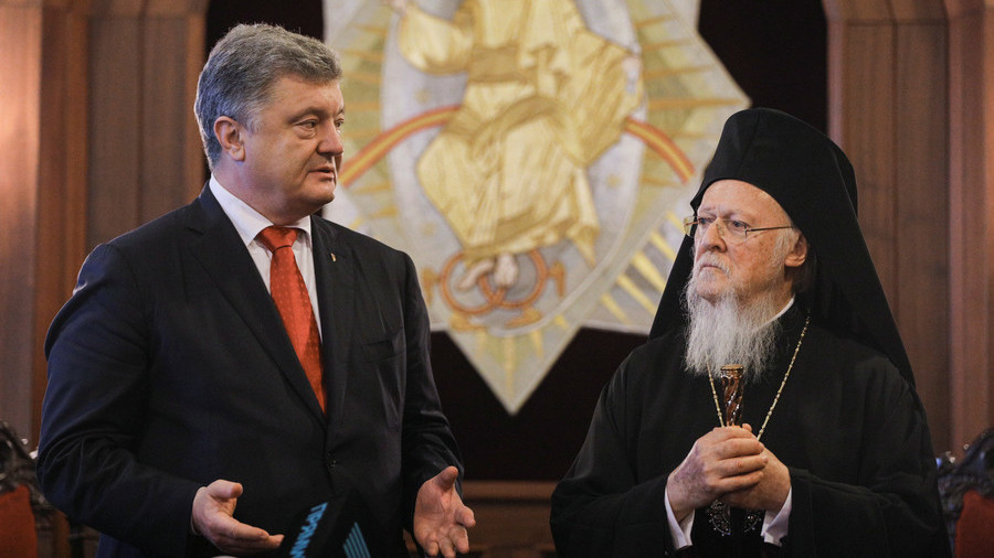 'Church serfdom': Constantinople won't hand Kiev independence, new statute reveals