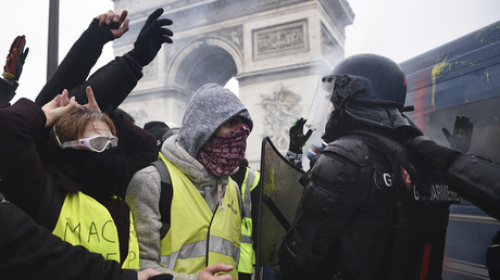 ‘Most cops support Yellow Vest protesters over Macron’ – France police union chief to RT