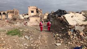 Christmas in ruins: Santas barely find kids to hand presents to in devastated Mosul (VIDEO)