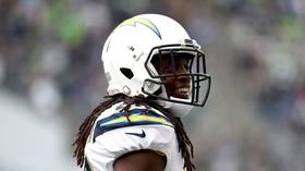 Unsuspecting Uber driver trash-talks Los Angeles Chargers with star Melvin Gordon in car (VIDEO)