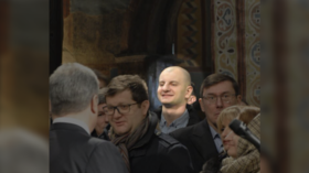 Ukrainian neo-Nazi mob boss pictured next to Poroshenko in church inauguration ceremony