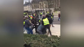 WATCH French journalists viciously beaten at Yellow Vest protest (VIDEO)