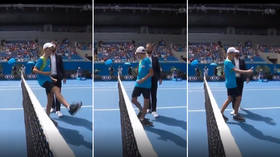 Ball boy steals show at Australian Open with ‘Michael Jackson-style’ coin toss (VIDEO)