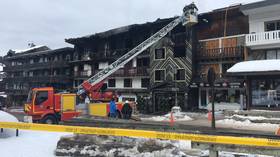 2 dead & 22 injured in massive blaze at France’s iconic Courchevel ski resort (VIDEO)