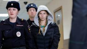 Scandalous model & sex coach involved with billionaire Deripaska released from custody
