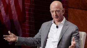 Jeff Bezos accuses National Enquirer of blackmailing him with ‘nude selfies & d*ck pic’