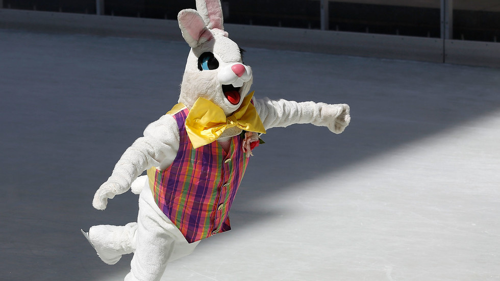 ‘Beat his ass!’ Angry Easter Bunny gets into street fight in Orlando in viral VIDEO — RT USA News