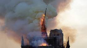 Watch the moment spire of Notre Dame cathedral collapses due to fire