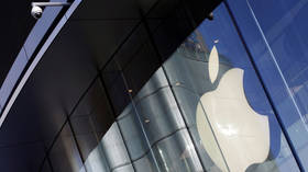 Teen sues Apple for $1 billion, claims in-store AI led to his wrongful arrest