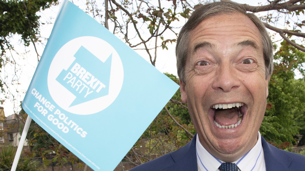 Nigel Farage trapped on Brexit Bus by milkshake-wielding protesters ...