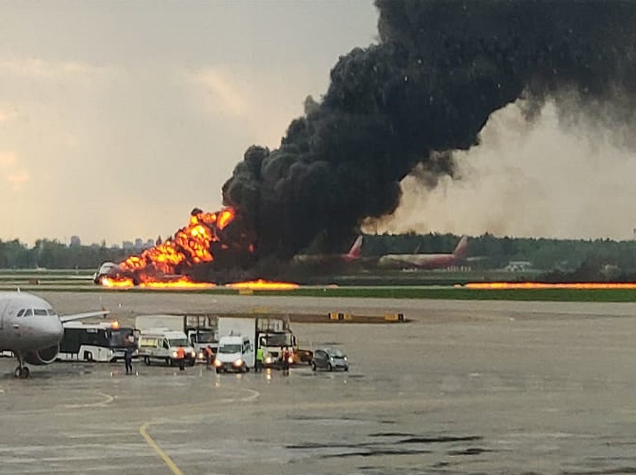 Superjet-100 crash-lands in Moscow