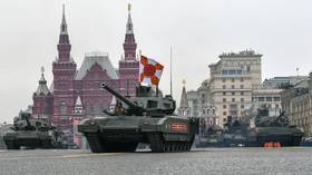 Steel muscles of Moscow’s V-Day parade: Clouds prohibit air show, but armor still stunning (PHOTOS)