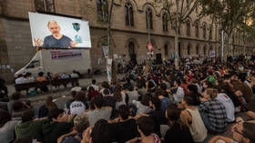 175 yrs in jail for revealing war crimes? Where's MSM outrage over persecution of Assange?