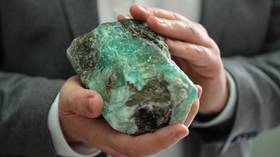 Unique, massive emerald crystal discovered in Russian Urals (PHOTOS)