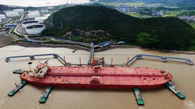 China presents world’s first ‘intelligent’ mega oil tanker (VIDEO)