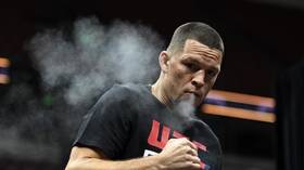 'He gives zero f*cks!' Nate Diaz lights up joint, shares smoke with fans at UFC 241 workouts (VIDEO)