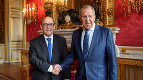 Hitting the reset button? French defense minister & top diplomat visit Moscow for talks