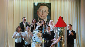 Elon Musk salutes ‘silver-tongued’ Russians who made cheeky music video in his honor… but will he come to their business forum?