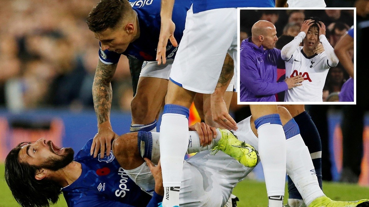 He was screaming… I just tried to hold him': Everton players speak on  horror Gomes injury which left Spurs star Son traumatized — RT Sport News