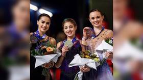 Medal mix-up: French official gives gold to US skater instead of Russian winner (VIDEO)