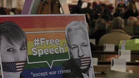 ‘Telling the truth becomes a crime’: UK & international pundits blast Assange imprisonment