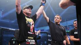 UFC legend Tito Ortiz breezes past pro-wrestler Alberto 'El Patron' in Combate Americas main event, 'wins' WWE title (VIDEO)