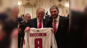 Russian hockey star Ovechkin gives Trump Christmas gift at glitzy private dinner (PHOTOS)