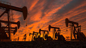 Crude price collapse will finally force US oil industry to cut production or go bust