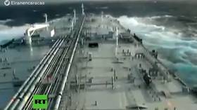 WATCH Iranian tanker brave rough seas while carrying 1st oil shipment for Venezuela (VIDEO)