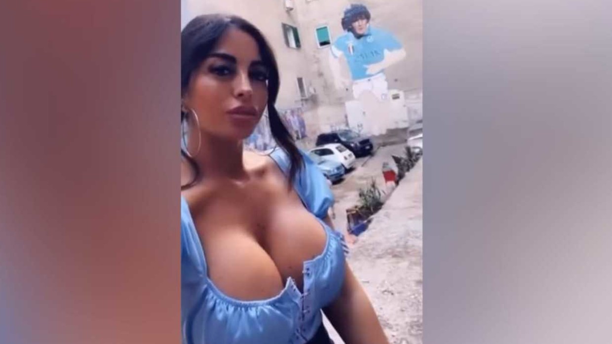 Busty Italian Women