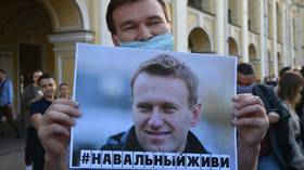 Russian doctors say German colleagues congratulated them for ‘saving Navalny’s life’ & insist two lab tests found no poison traces
